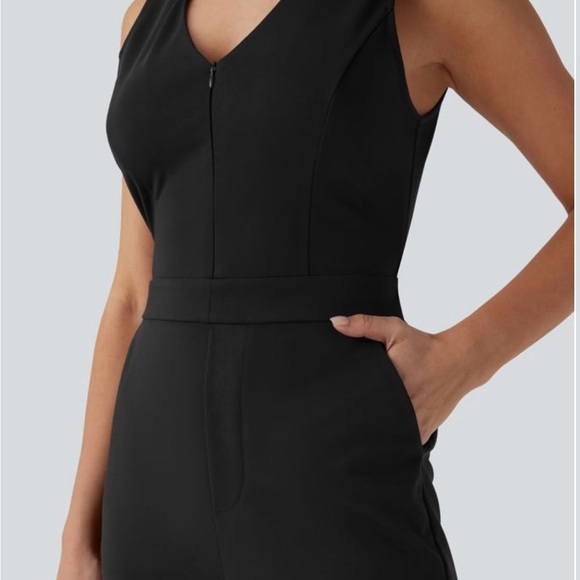 HALARA V-Neck Sleeveless Black Jumpsuit with pockets NEW ON THE SITE NOW - Picture 6 of 7